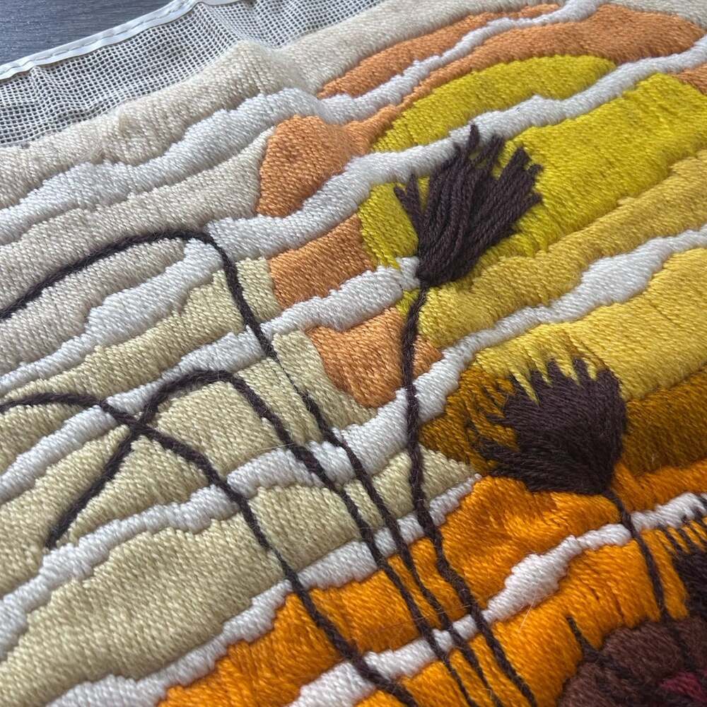 Crewel Embroidered SUNSET ON THE PLAINS 1970s Ambler 20x20 Wall Art Vtg Rare - Picture 7 of 7